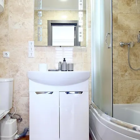 Buk Apartments On Svobody 6-8 Lviv Exterior photo