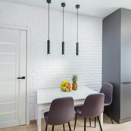 Buk Apartments On Svobody 6-8 Lviv Exterior photo